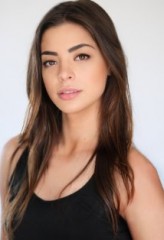 Gia Mantegna fotoğrafı