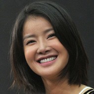 Lee Si-young Fotoğrafı