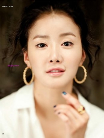 Lee Si-young Fotoğrafı