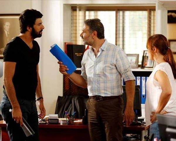 Engin Akyürek fotoğrafı