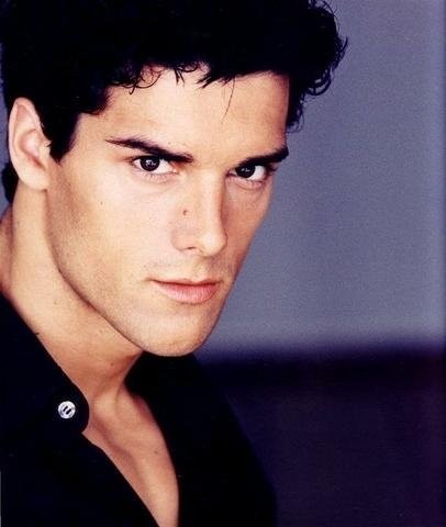 Ramon Nomar fotoğrafı