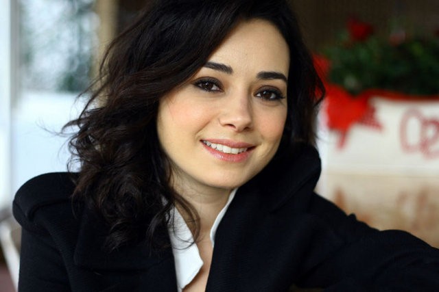 Özgü Namal Fotoğrafı