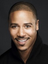 Brian J. White fotoğrafı