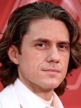 Aaron Tveit fotoğrafı