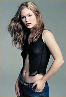 Julia Stiles Fotoğrafı