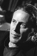 Oliver Wood fotoğrafı