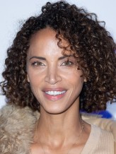 Noémie Lenoir fotoğrafı