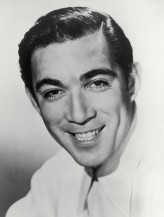 Anthony Quinn fotoğrafı