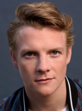 Patrick Gibson fotoğrafı