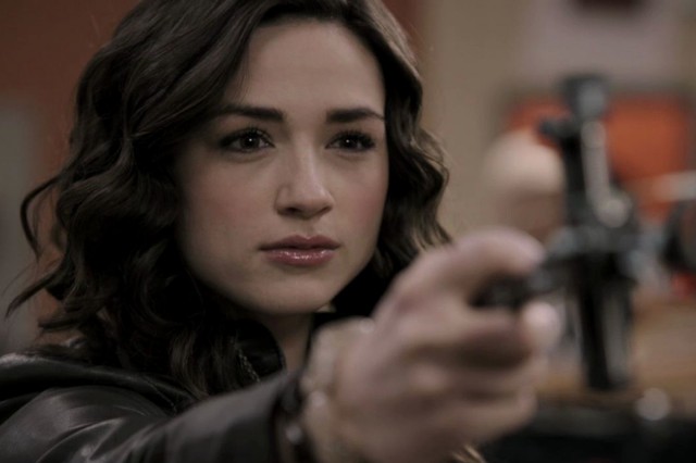 Crystal Reed Fotoğrafı