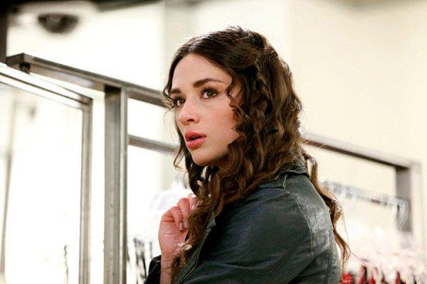 Crystal Reed Fotoğrafı