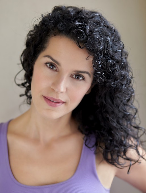 Shirley Rumierk Fotoğrafı