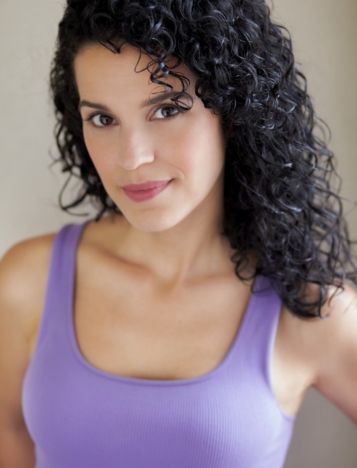 Shirley Rumierk Fotoğrafı