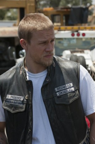 Charlie Hunnam Fotoğrafı