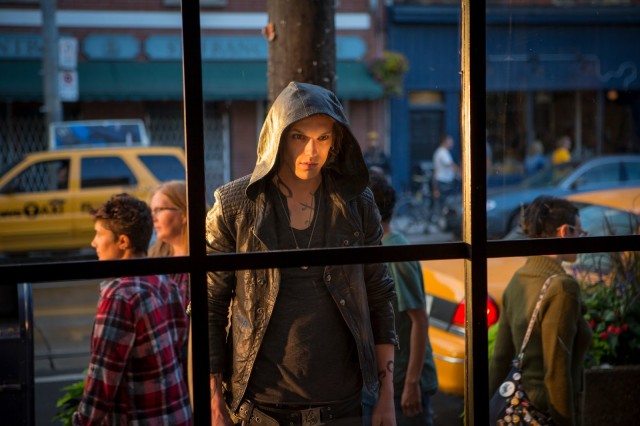 Jamie Campbell Bower Fotoğrafı