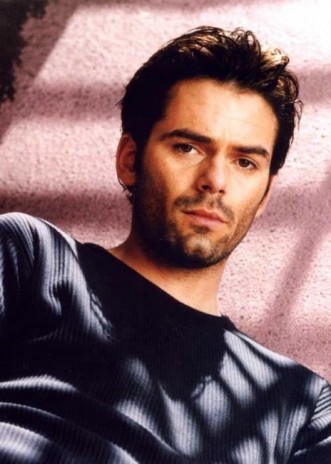 Billy Burke Fotoğrafı
