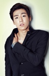 Lee Hyun-woo fotoğrafı