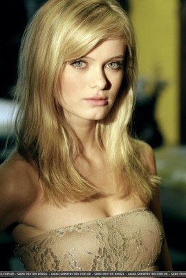 Sara Paxton Fotoğrafı