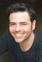 Tim Holt (i) fotoğrafı