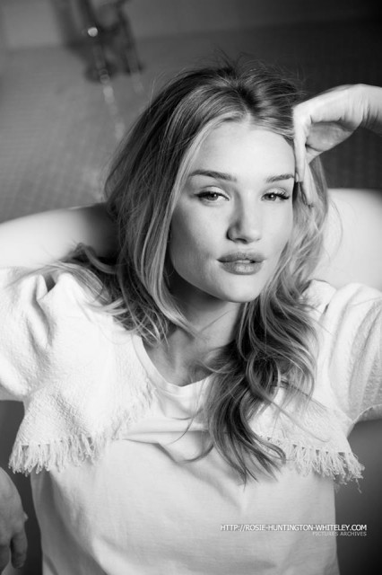 Rosie Huntington-Whiteley Fotoğrafı