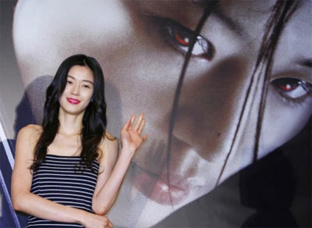 Gianna Jun fotoğrafı