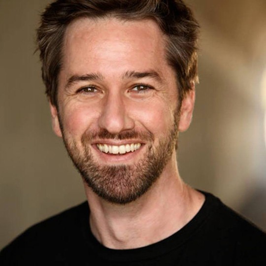 Andrew Burlinson Fotoğrafı