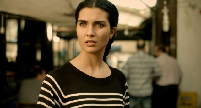 Tuba Büyüküstün Fotoğrafı