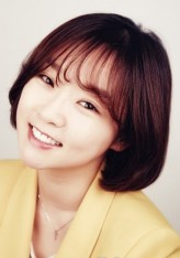 Lee Chae-eun fotoğrafı