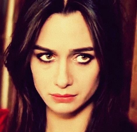 Birce Akalay Fotoğrafı