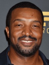 Roger R. Cross fotoğrafı