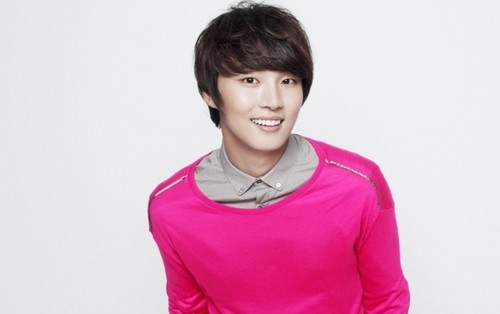 Yoon Si Yoon Fotoğrafı