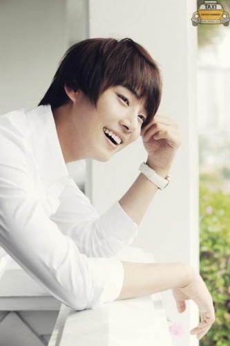 Yoon Si Yoon Fotoğrafı