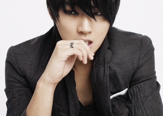 Yoon Si Yoon Fotoğrafı