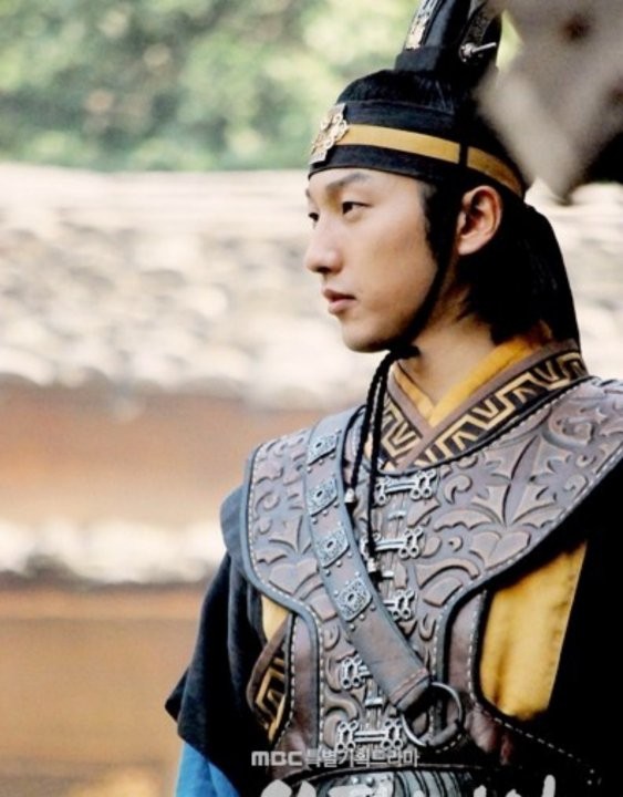 Lee Seung-hyo Fotoğrafı