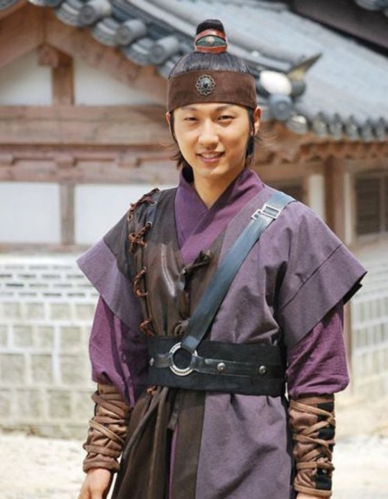 Lee Seung-hyo Fotoğrafı