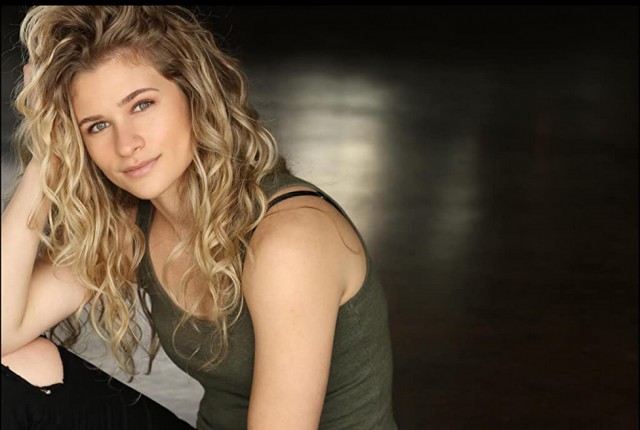 Jenna Boyd Fotoğrafı