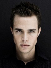 Chris Olivero fotoğrafı