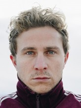 Max Hubacher fotoğrafı