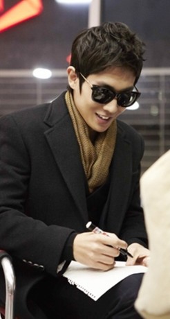 Lee Joon Fotoğrafı