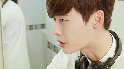 Lee Jong-suk Fotoğrafı