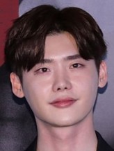 Lee Jong-suk fotoğrafı