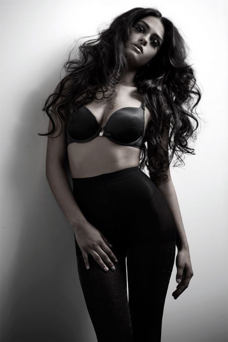 Antoinette Nikprelaj Fotoğrafı