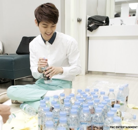 Kang Min-hyuk Fotoğrafı