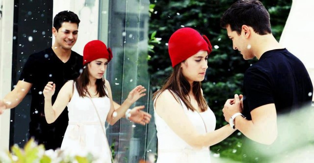 Hazal Kaya Fotoğrafı