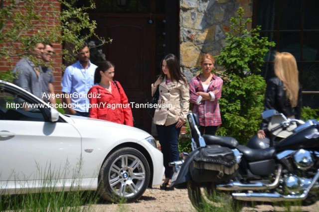 Hazal Kaya Fotoğrafı