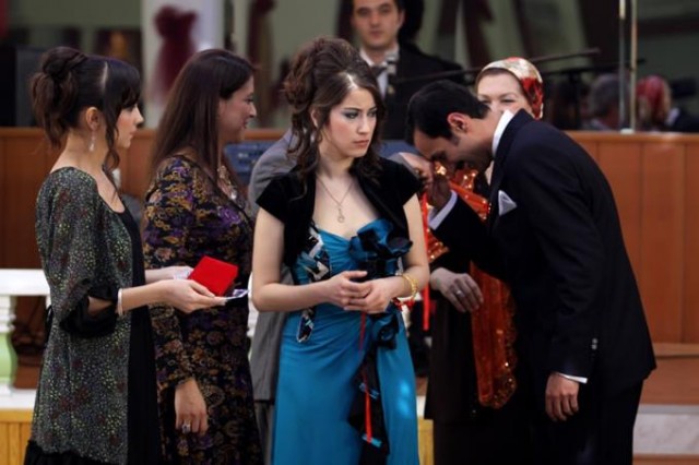 Hazal Kaya Fotoğrafı