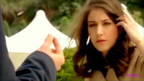 Hazal Kaya Fotoğrafı