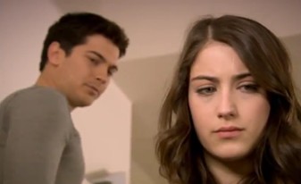 Hazal Kaya Fotoğrafı