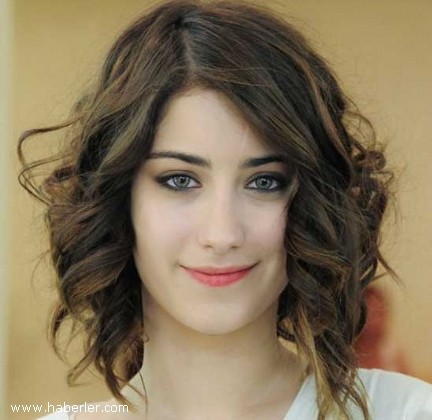 Hazal Kaya Fotoğrafı
