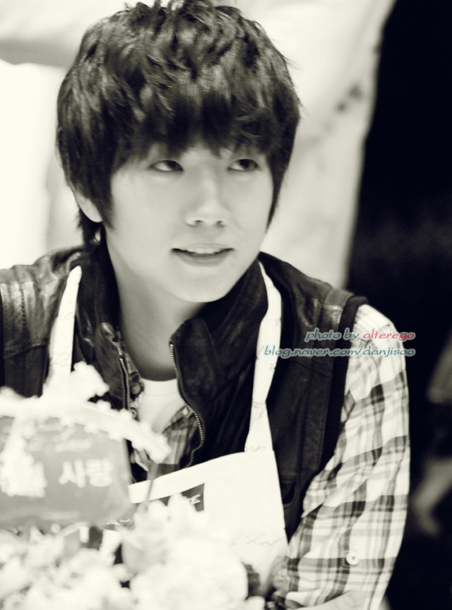 Wooyoung Fotoğrafı